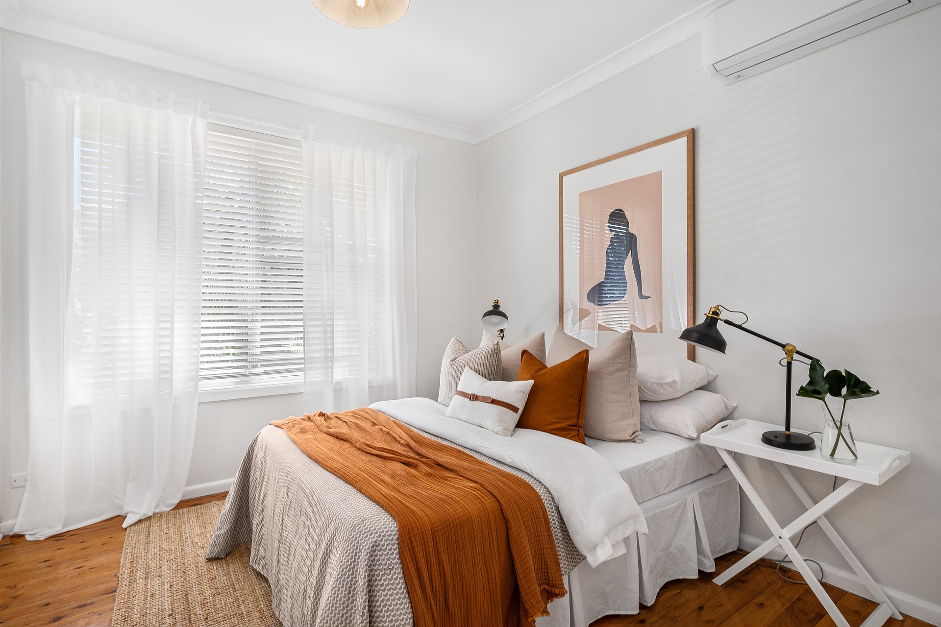 Furnished student bedroom